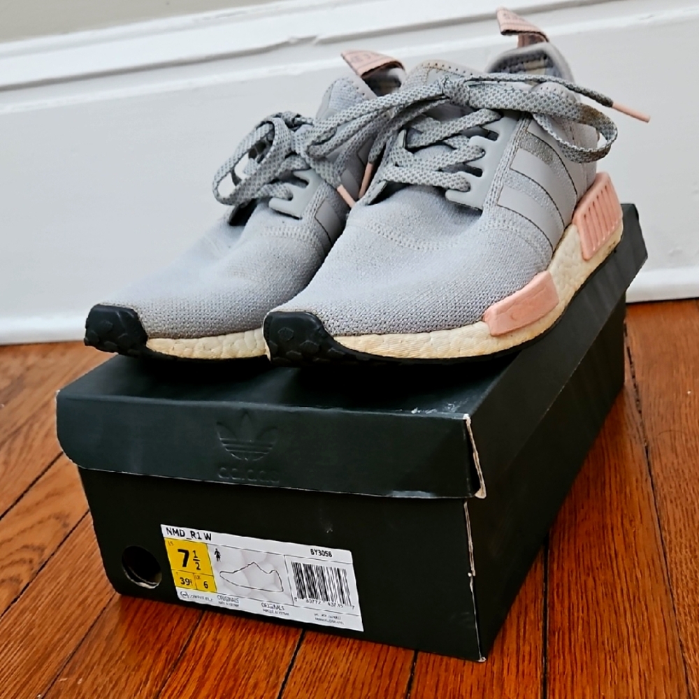 Adidas NMD R1 Grey Pink Sneakers